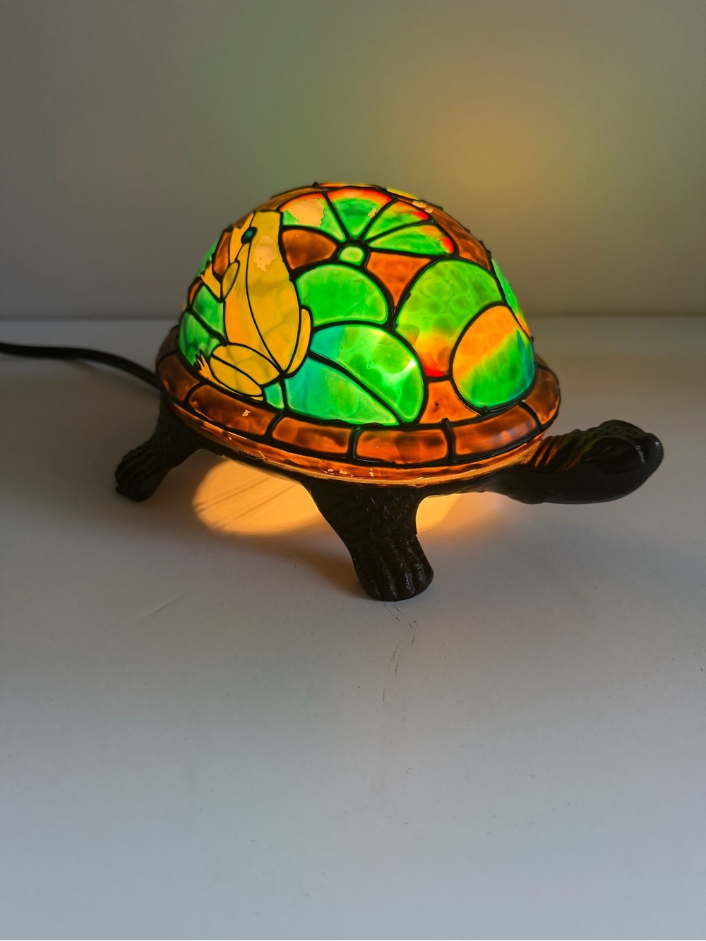 Vintage Tiffany Style Accent Table Turtle Lamp Metal & Glass 10 Inches